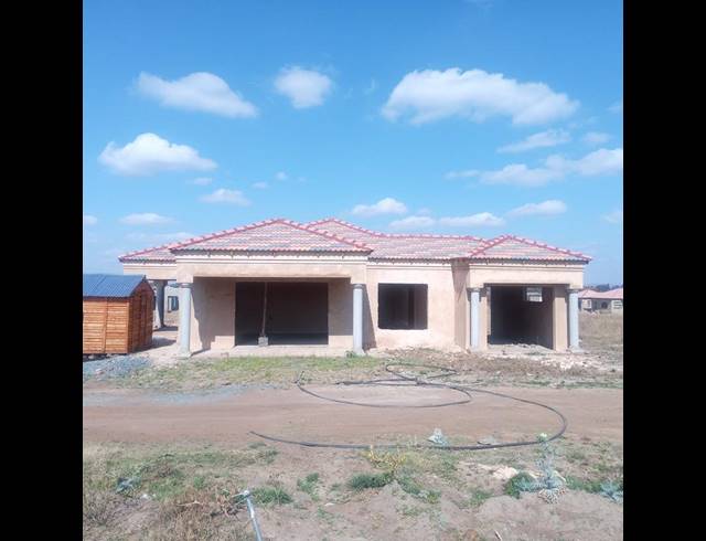 4 BEDROOM HOUSE FOR SALE IN HAAKDOORNBOOM